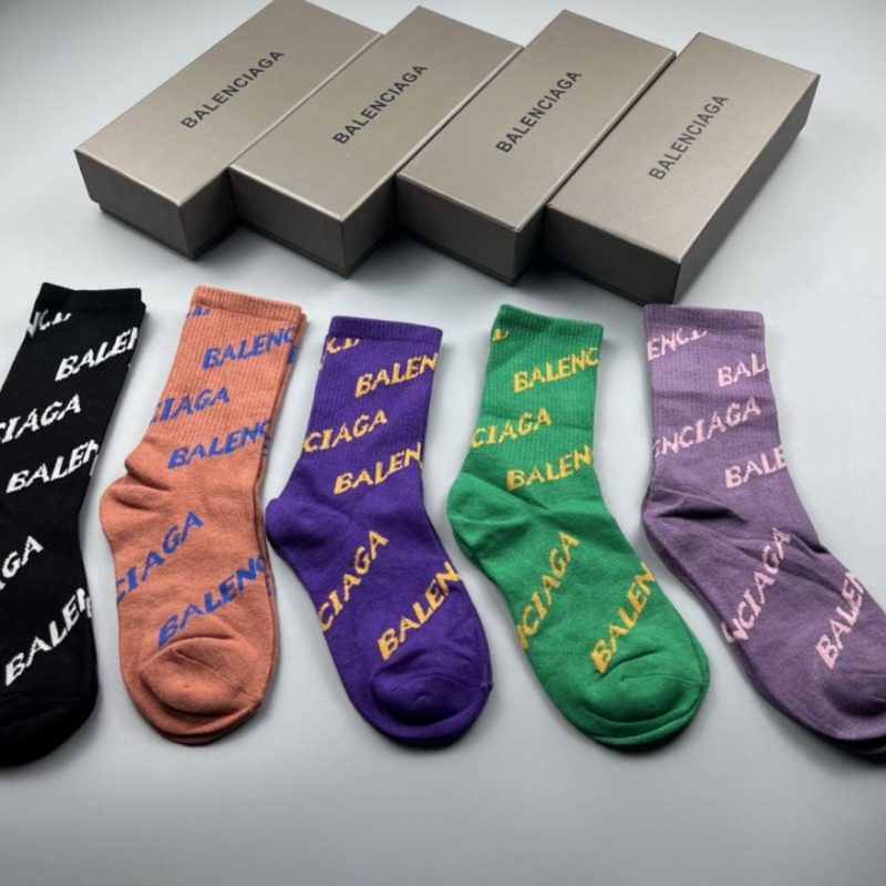 Ba*len*cia*ga socks